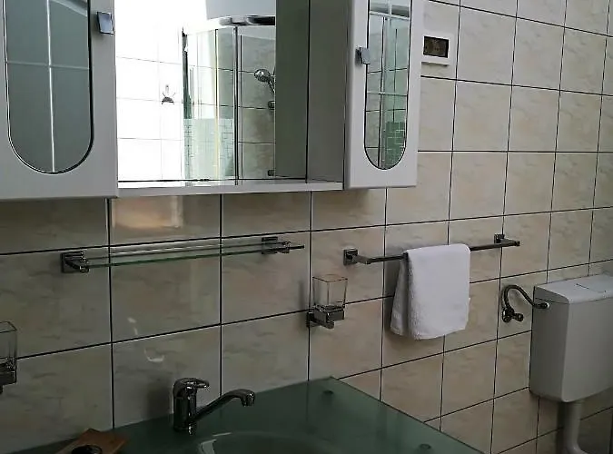 Rosanda 1 Apartman *