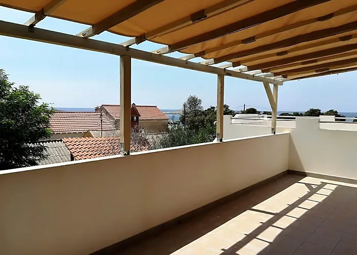 Apartman Rosanda 1 *