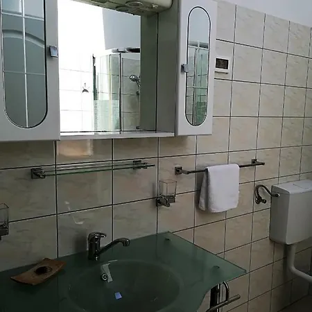 Rosanda 1 Apartment *