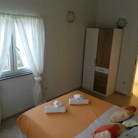 Apartment Rosanda 1