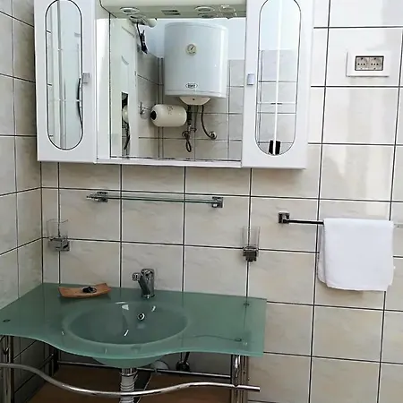 Rosanda 1 Apartment *